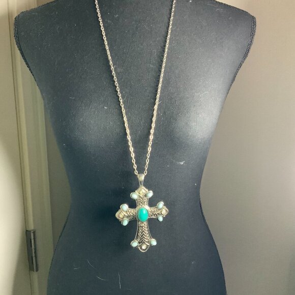 Faux Turquoise Rhinestone Vintage Style Cross Pendant Chain Necklace - Picture 3 of 7